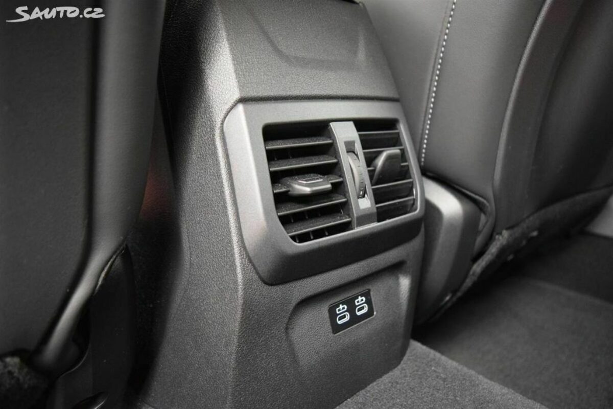 Fotografie vozu - klik pro zvětšení