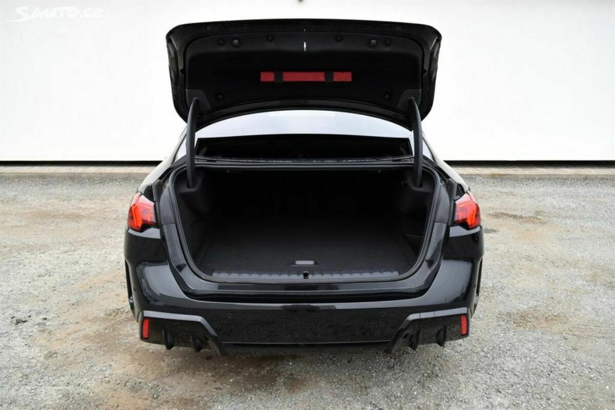 Fotografie vozu - klik pro zvětšení