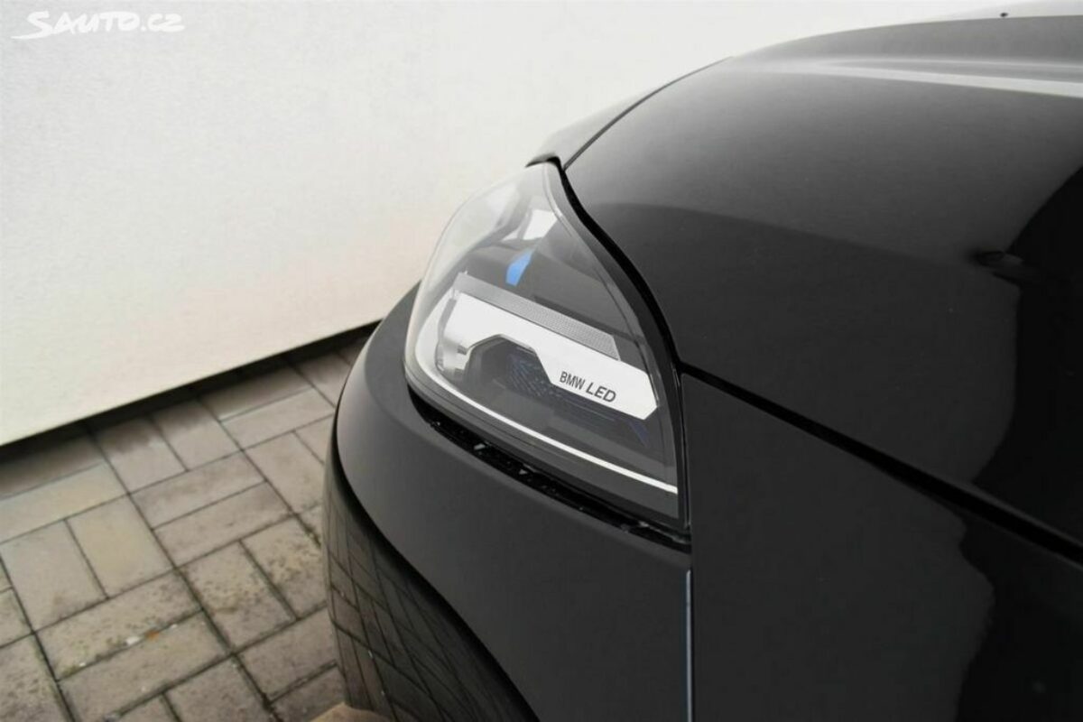 Fotografie vozu - klik pro zvětšení