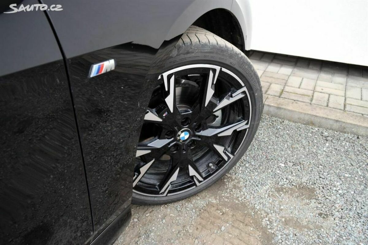 Fotografie vozu - klik pro zvětšení