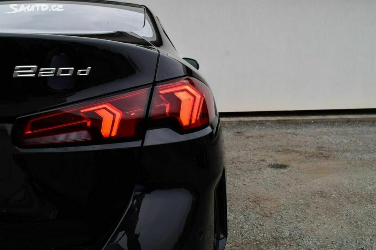 Fotografie vozu - klik pro zvětšení