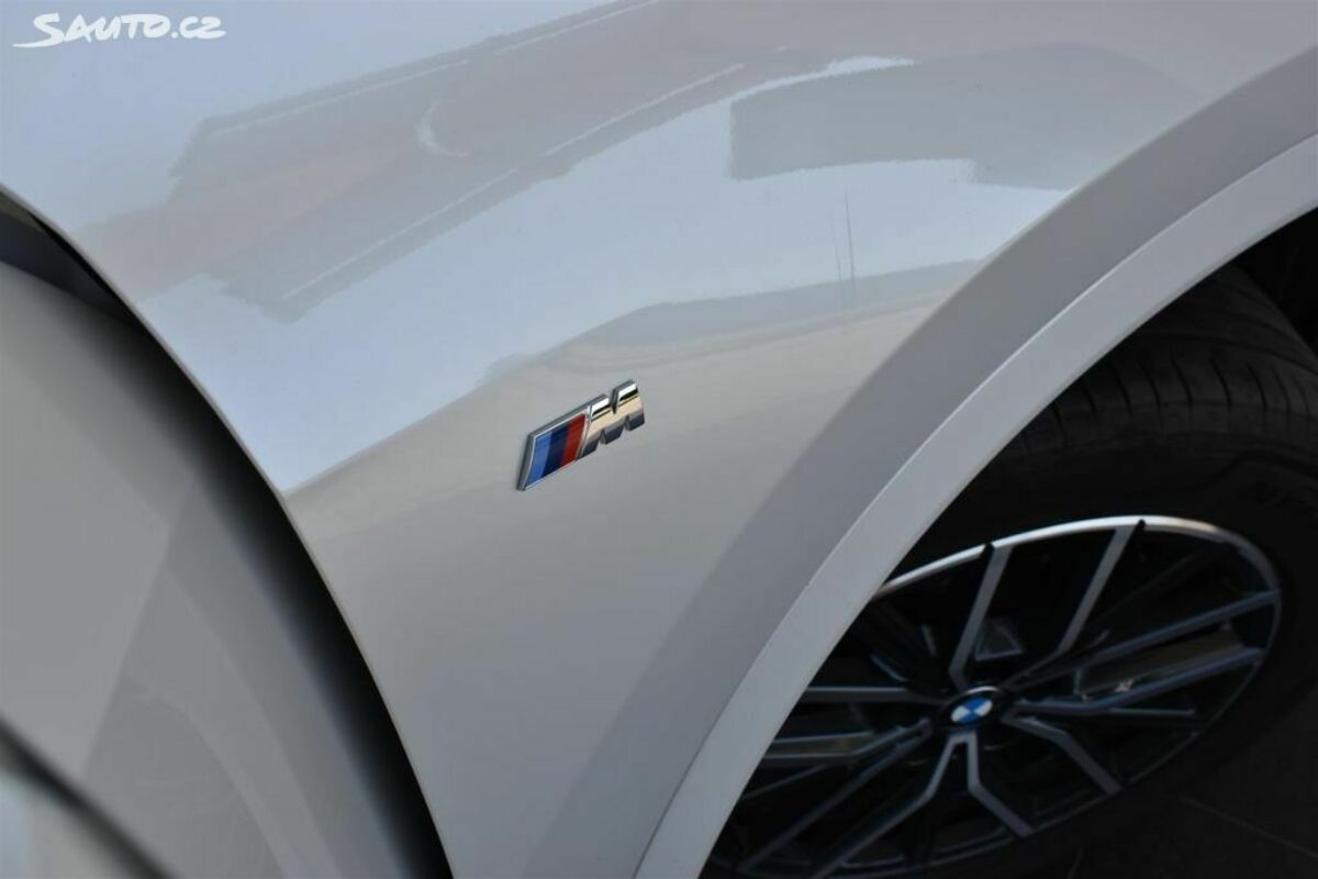 Fotografie vozu - klik pro zvětšení