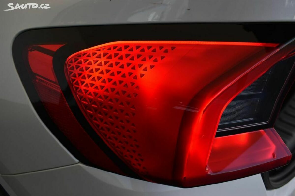 Fotografie vozu - klik pro zvětšení