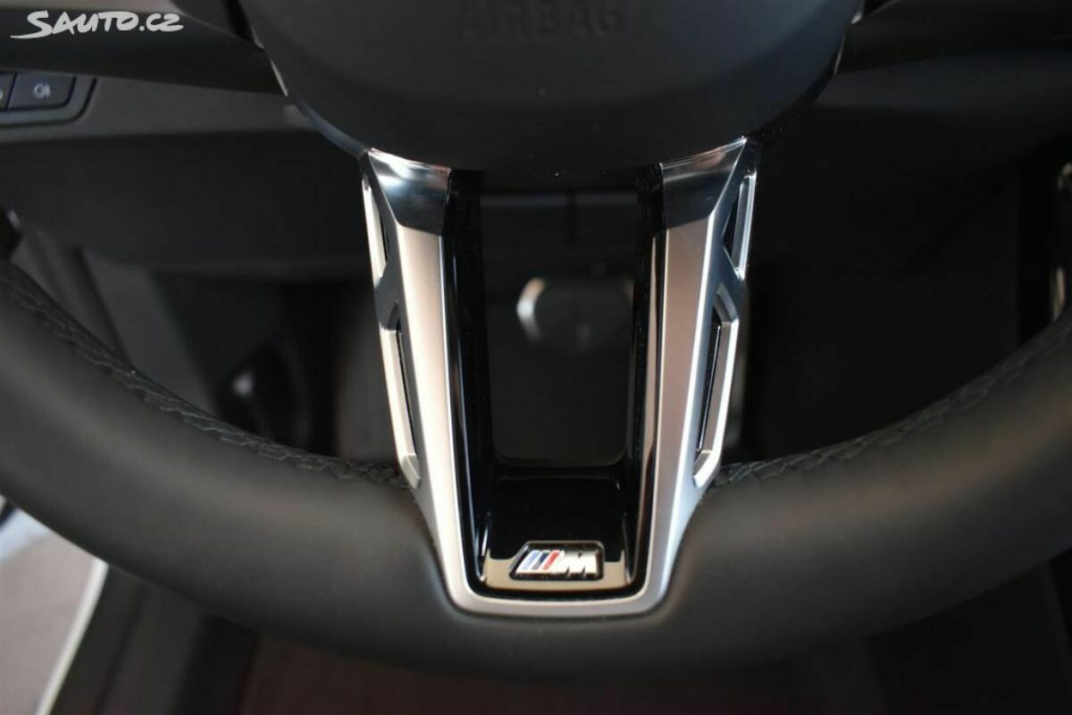 Fotografie vozu - klik pro zvětšení