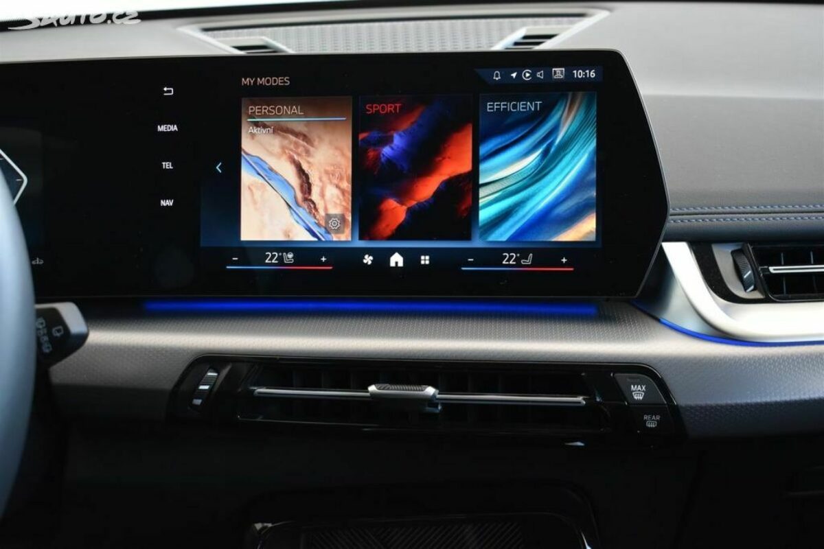 Fotografie vozu - klik pro zvětšení