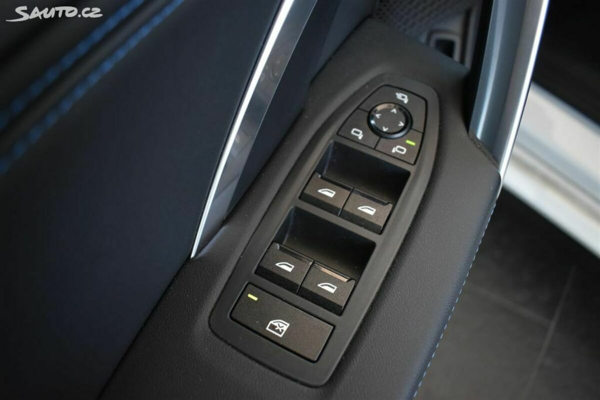 Fotografie vozu - klik pro zvětšení