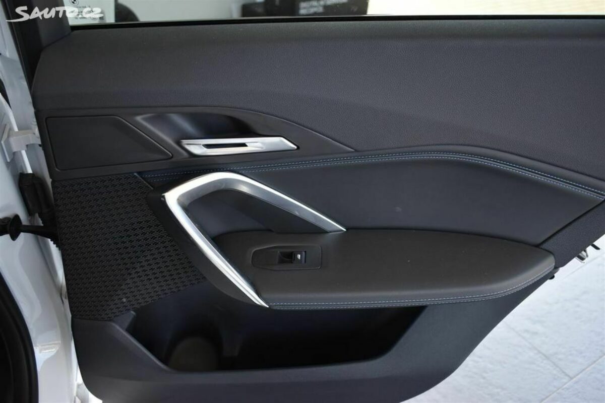 Fotografie vozu - klik pro zvětšení