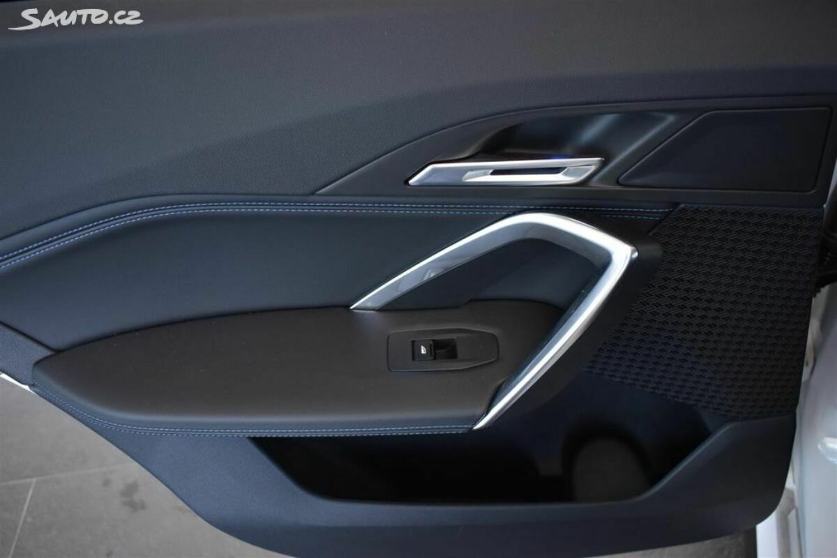 Fotografie vozu - klik pro zvětšení