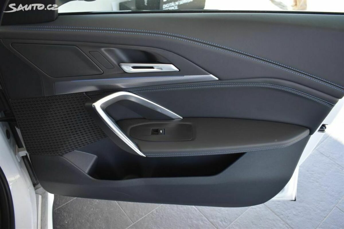 Fotografie vozu - klik pro zvětšení