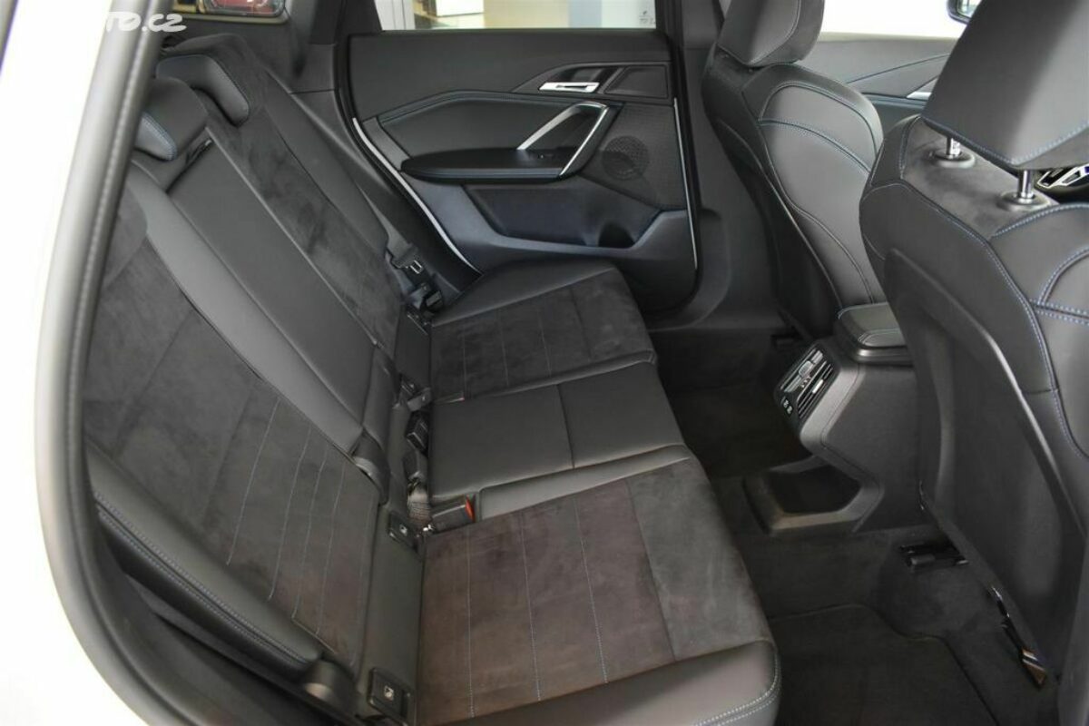 Fotografie vozu - klik pro zvětšení