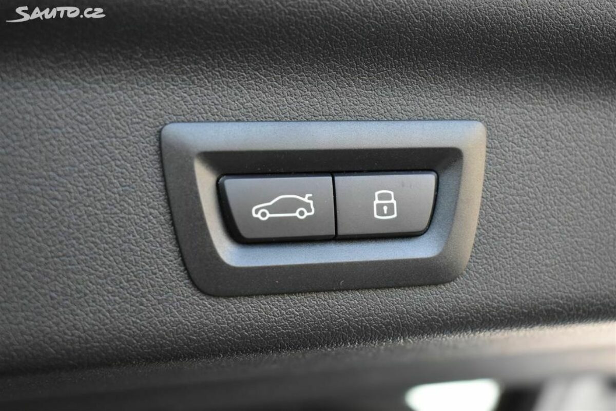 Fotografie vozu - klik pro zvětšení