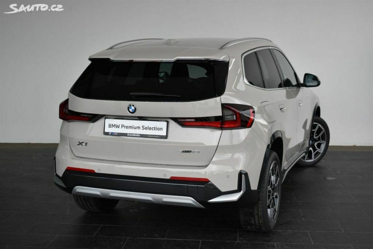 Fotografie vozu - klik pro zvětšení