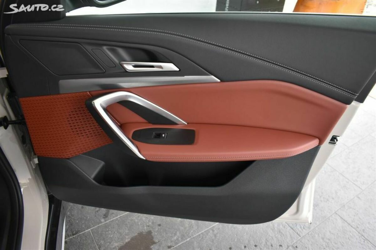 Fotografie vozu - klik pro zvětšení