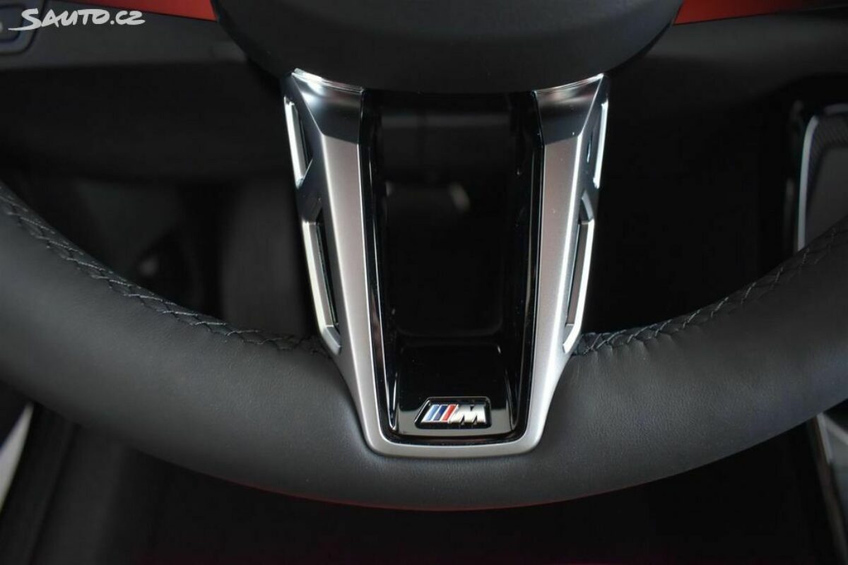 Fotografie vozu - klik pro zvětšení