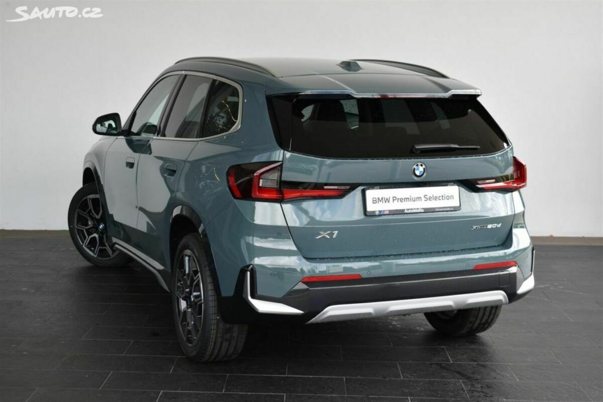 Fotografie vozu - klik pro zvětšení