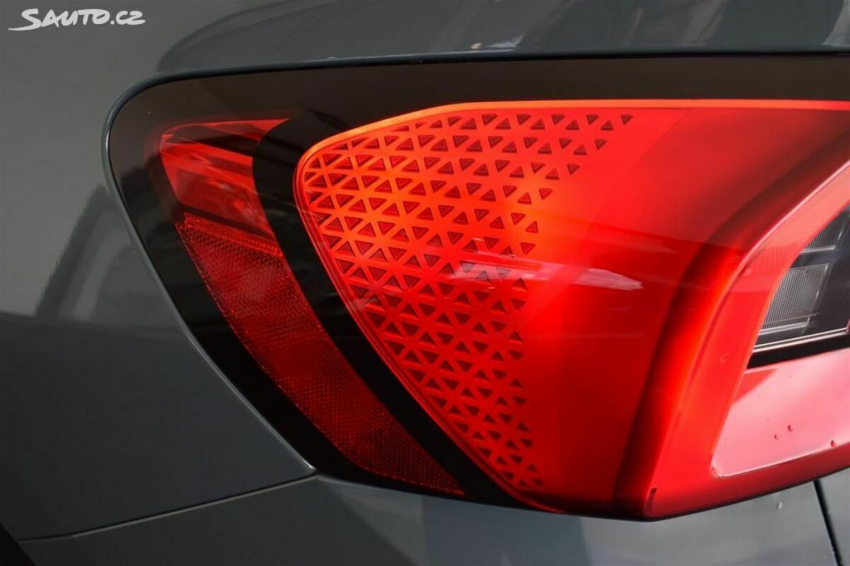 Fotografie vozu - klik pro zvětšení