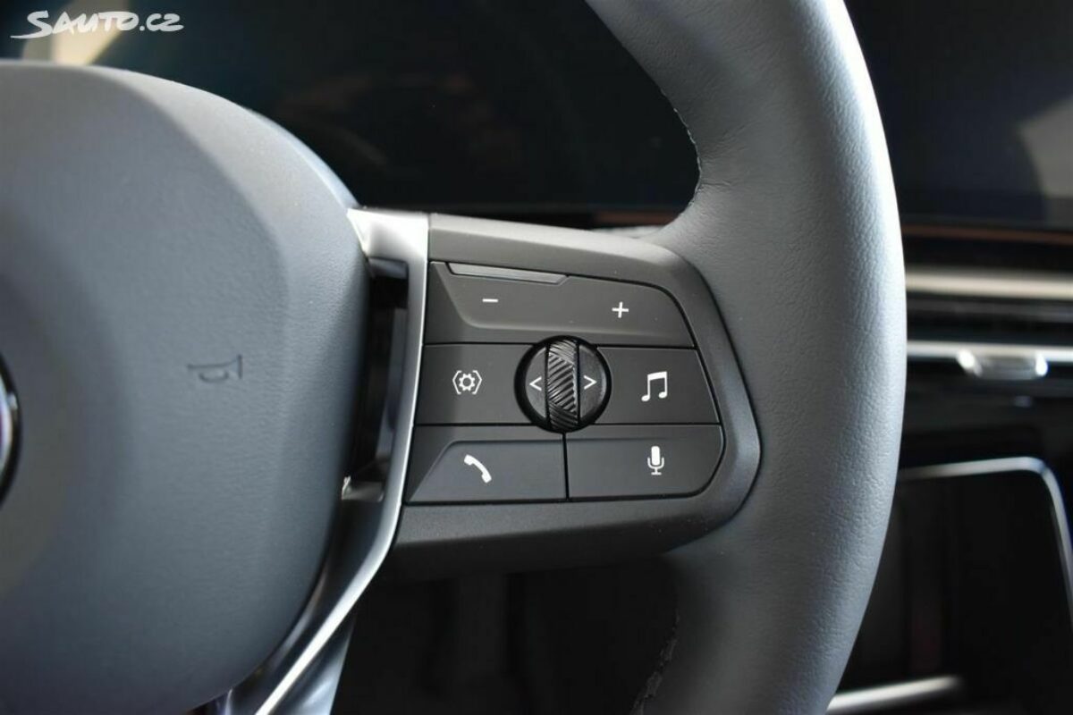 Fotografie vozu - klik pro zvětšení