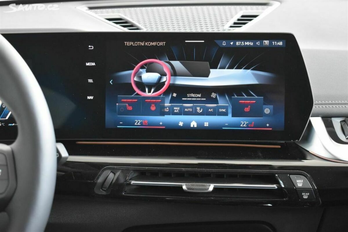 Fotografie vozu - klik pro zvětšení