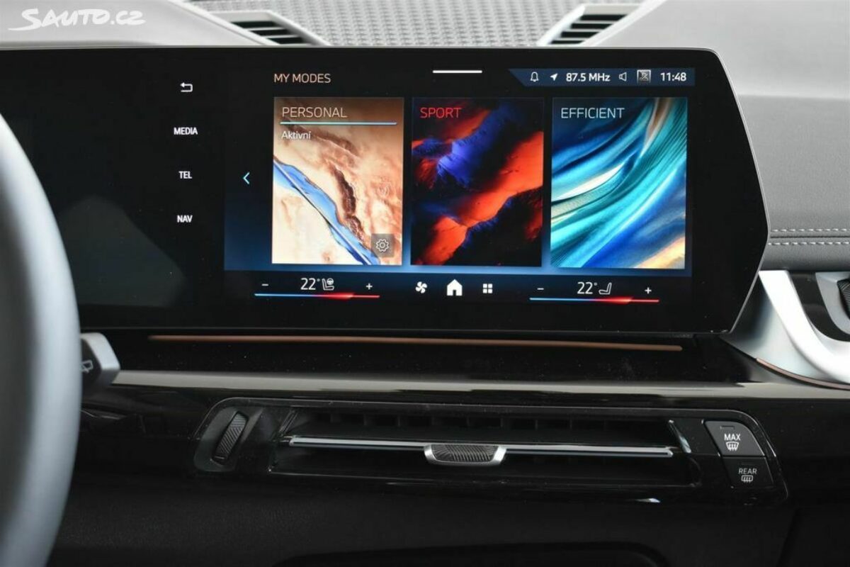 Fotografie vozu - klik pro zvětšení