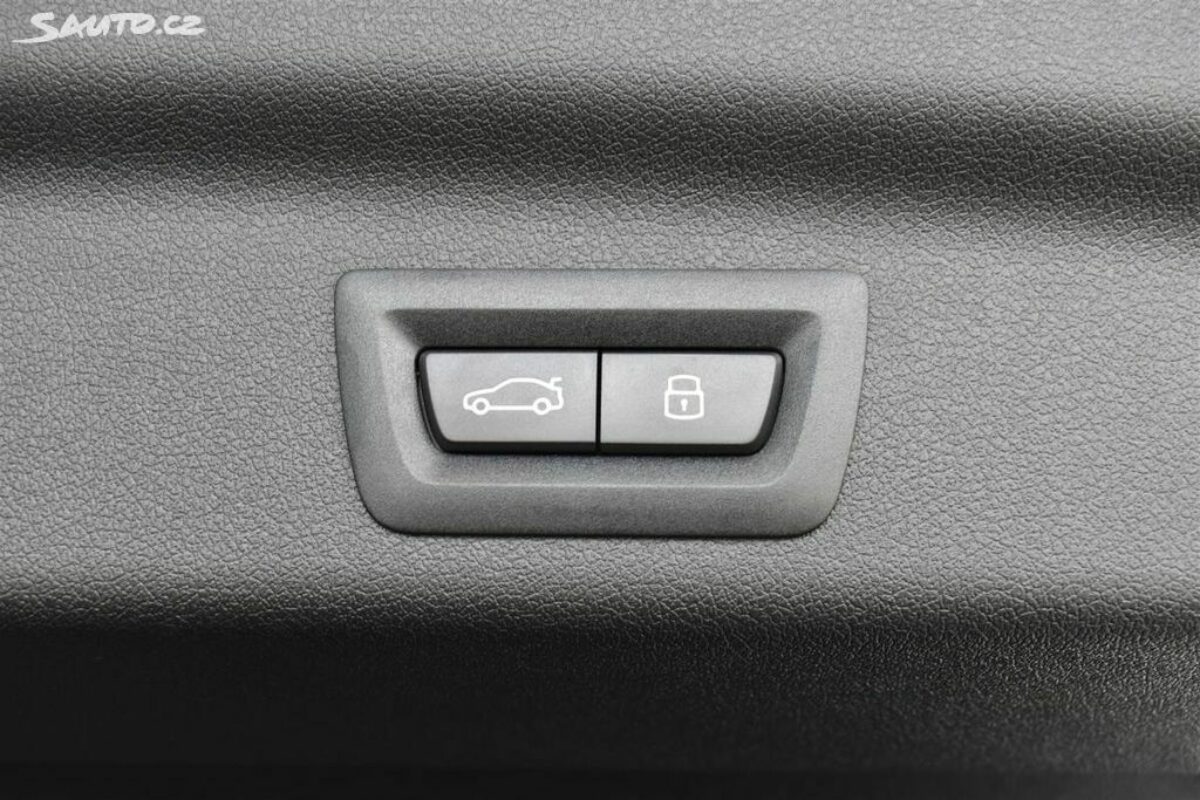 Fotografie vozu - klik pro zvětšení