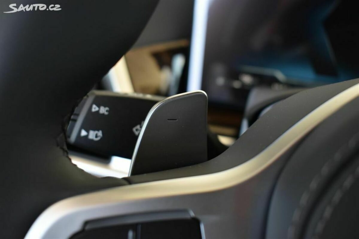 Fotografie vozu - klik pro zvětšení