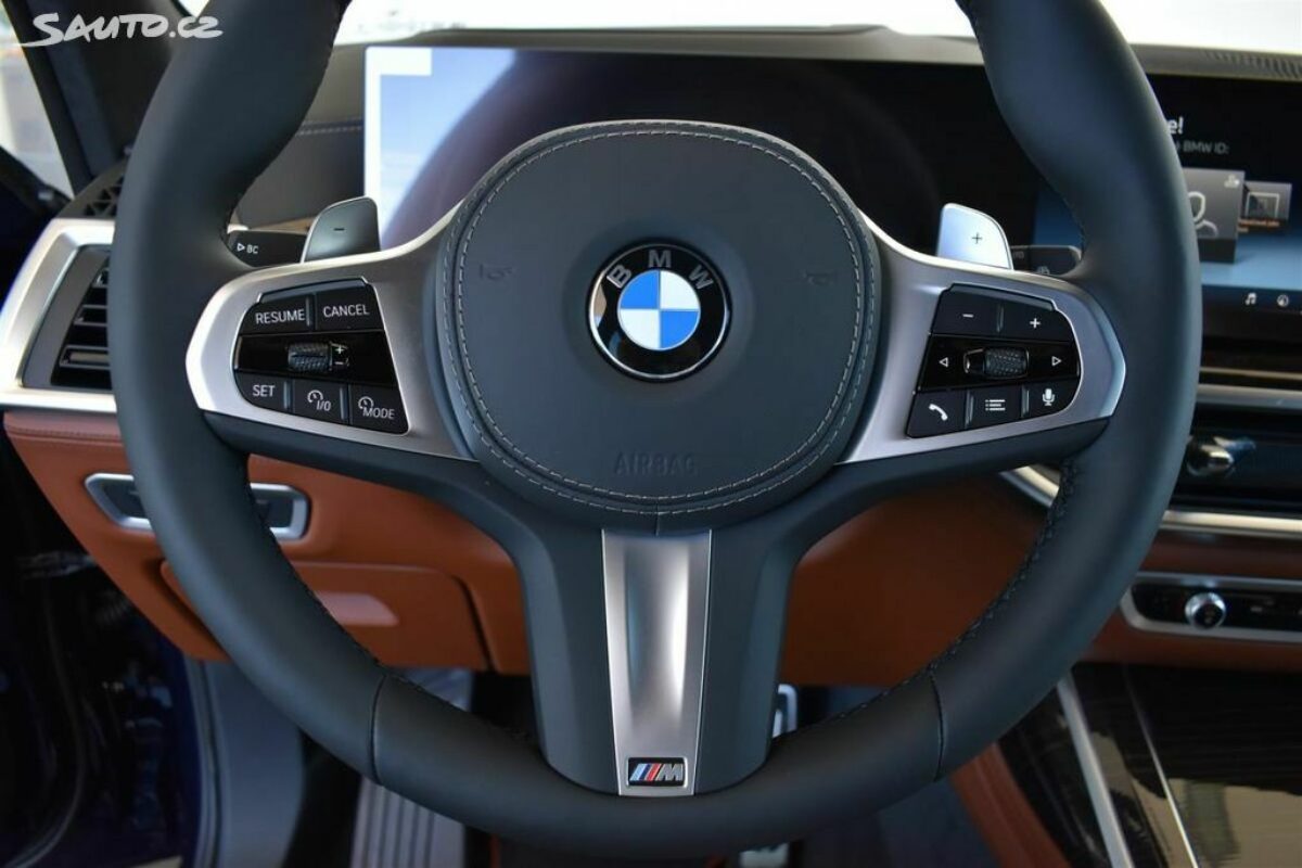 Fotografie vozu - klik pro zvětšení