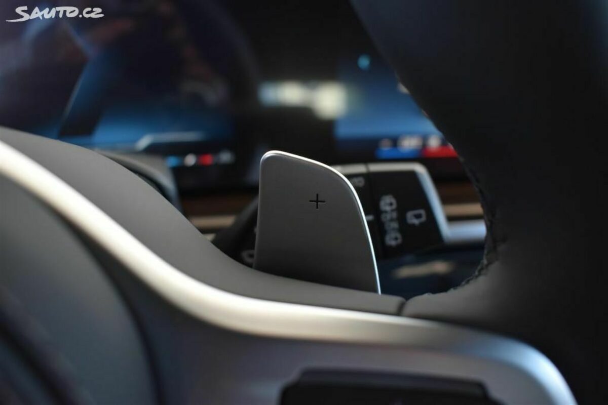 Fotografie vozu - klik pro zvětšení