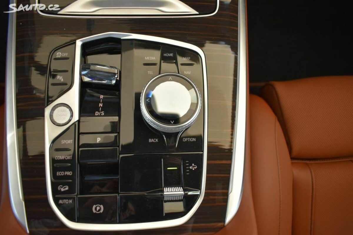 Fotografie vozu - klik pro zvětšení