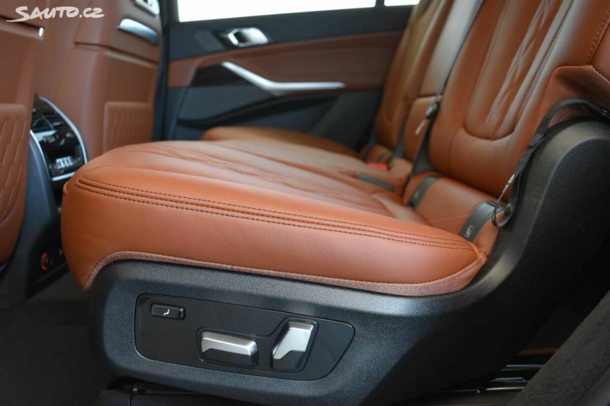 Fotografie vozu - klik pro zvětšení