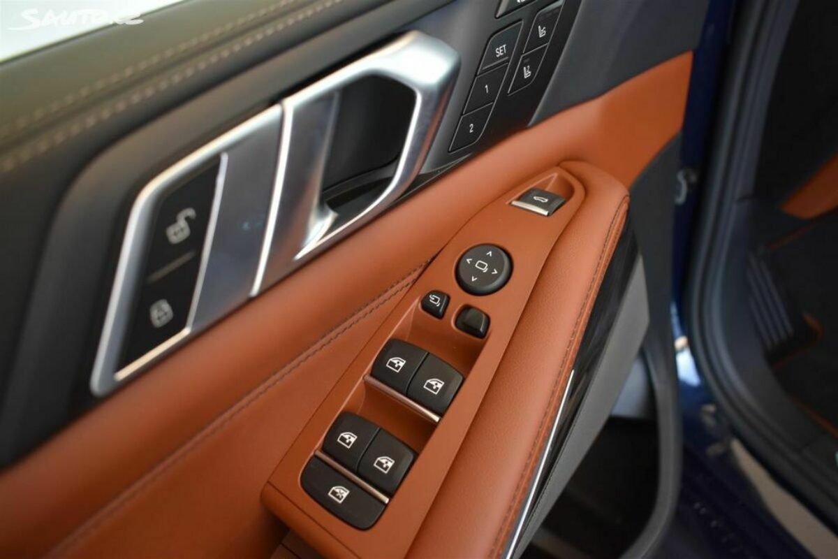 Fotografie vozu - klik pro zvětšení