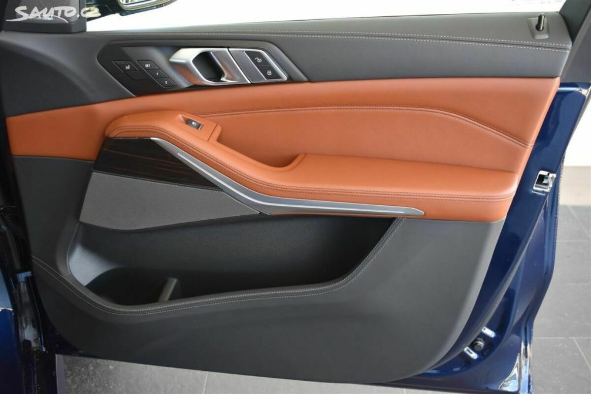 Fotografie vozu - klik pro zvětšení