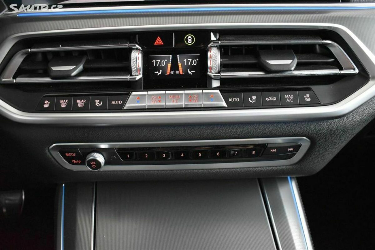 Fotografie vozu - klik pro zvětšení