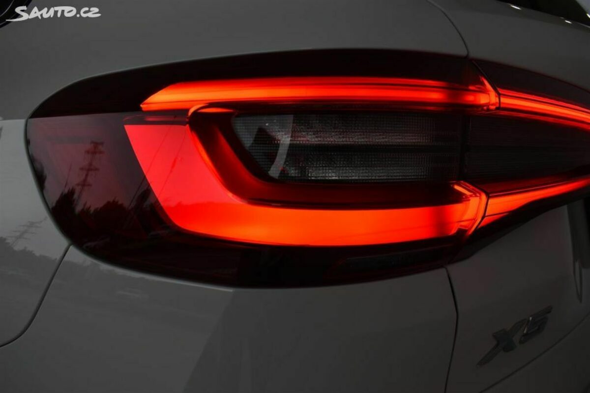 Fotografie vozu - klik pro zvětšení