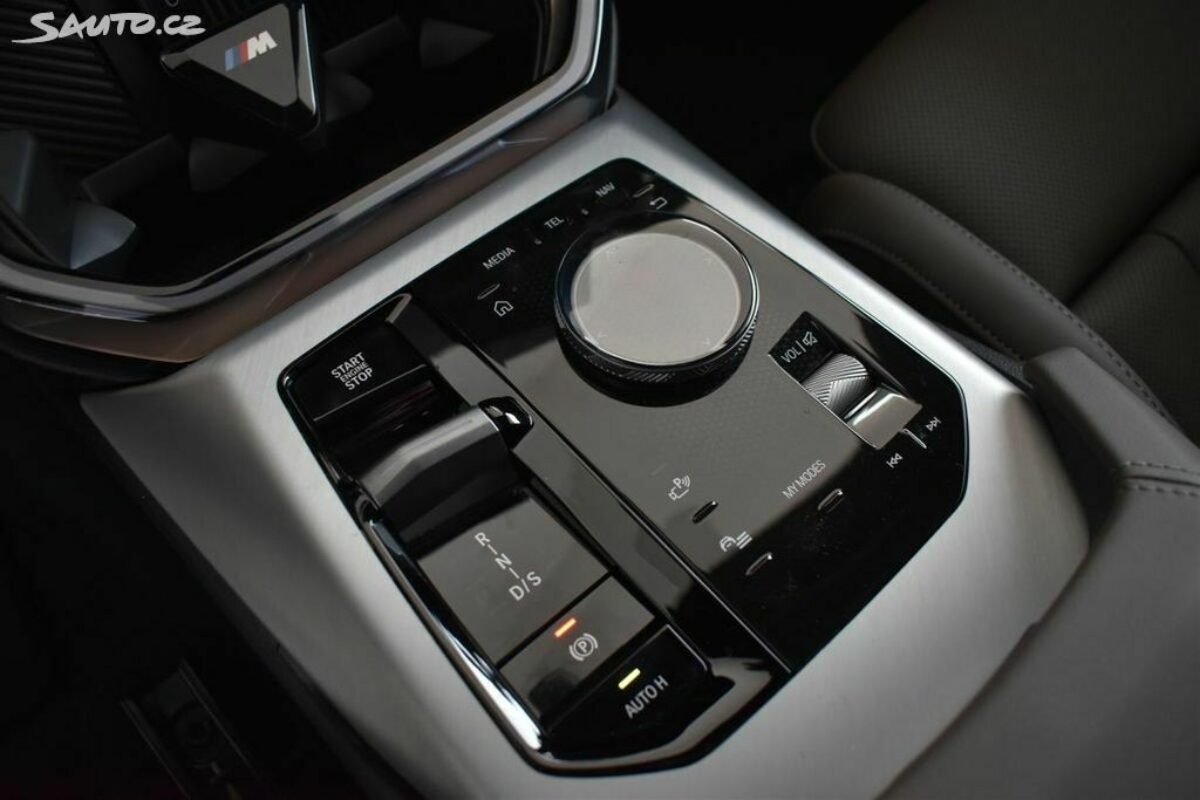 Fotografie vozu - klik pro zvětšení