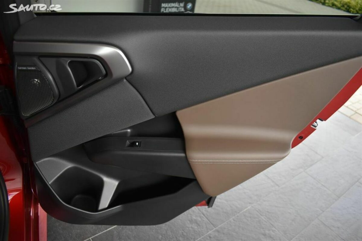 Fotografie vozu - klik pro zvětšení