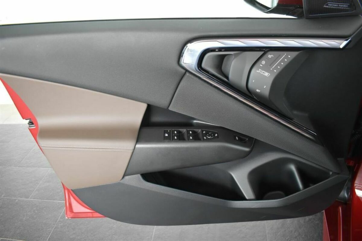 Fotografie vozu - klik pro zvětšení