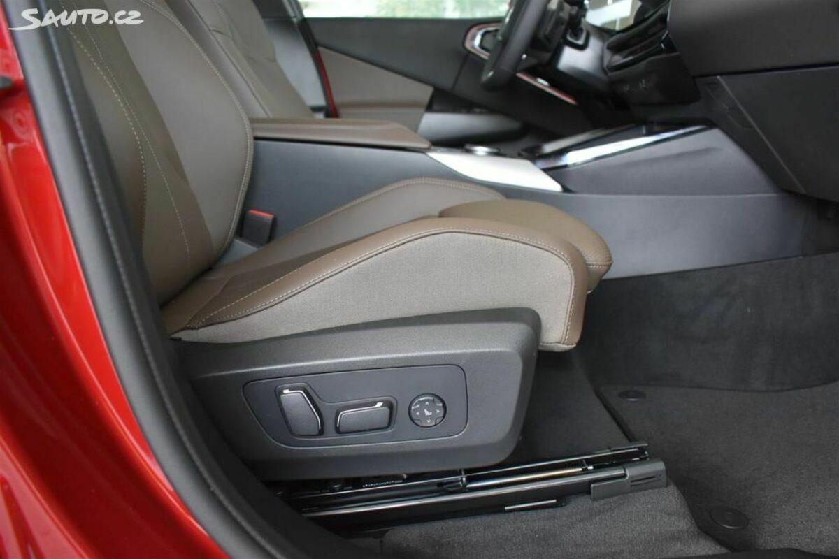 Fotografie vozu - klik pro zvětšení