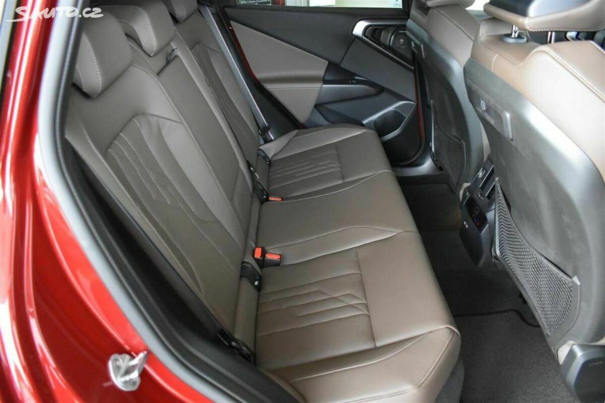 Fotografie vozu - klik pro zvětšení