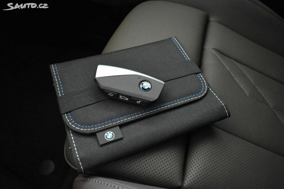 Fotografie vozu - klik pro zvětšení