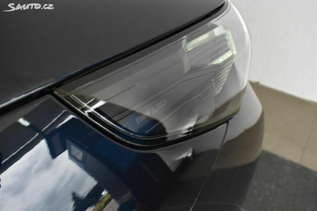 Fotografie vozu - klik pro zvětšení