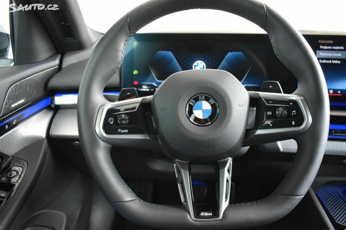 Fotografie vozu - klik pro zvětšení