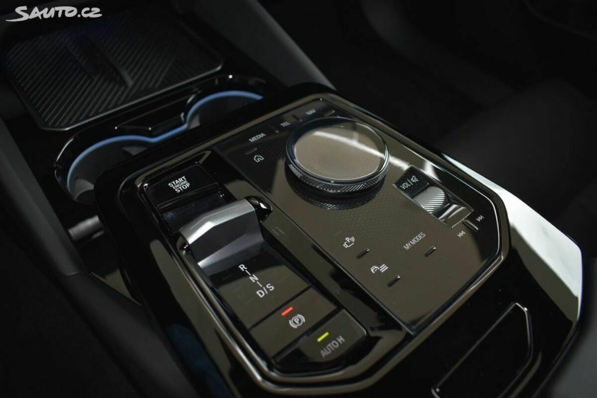 Fotografie vozu - klik pro zvětšení