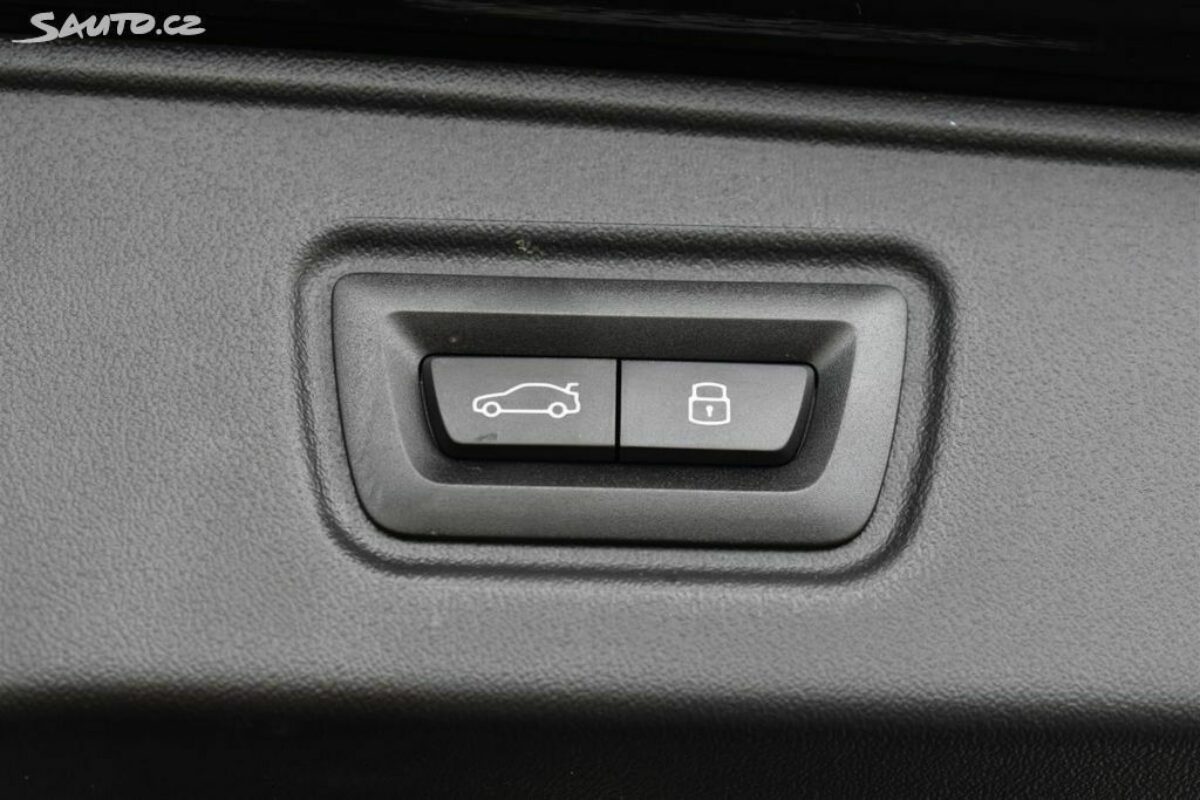 Fotografie vozu - klik pro zvětšení