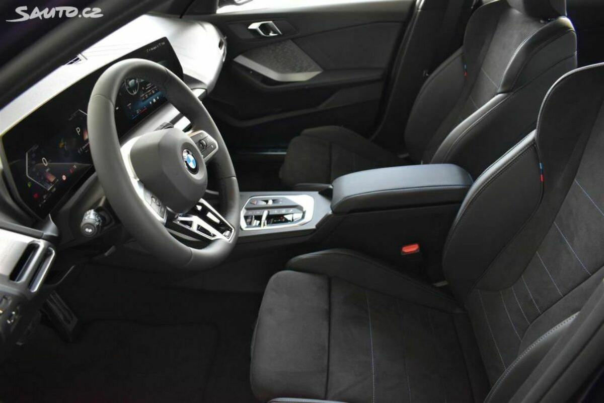 Fotografie vozu - klik pro zvětšení