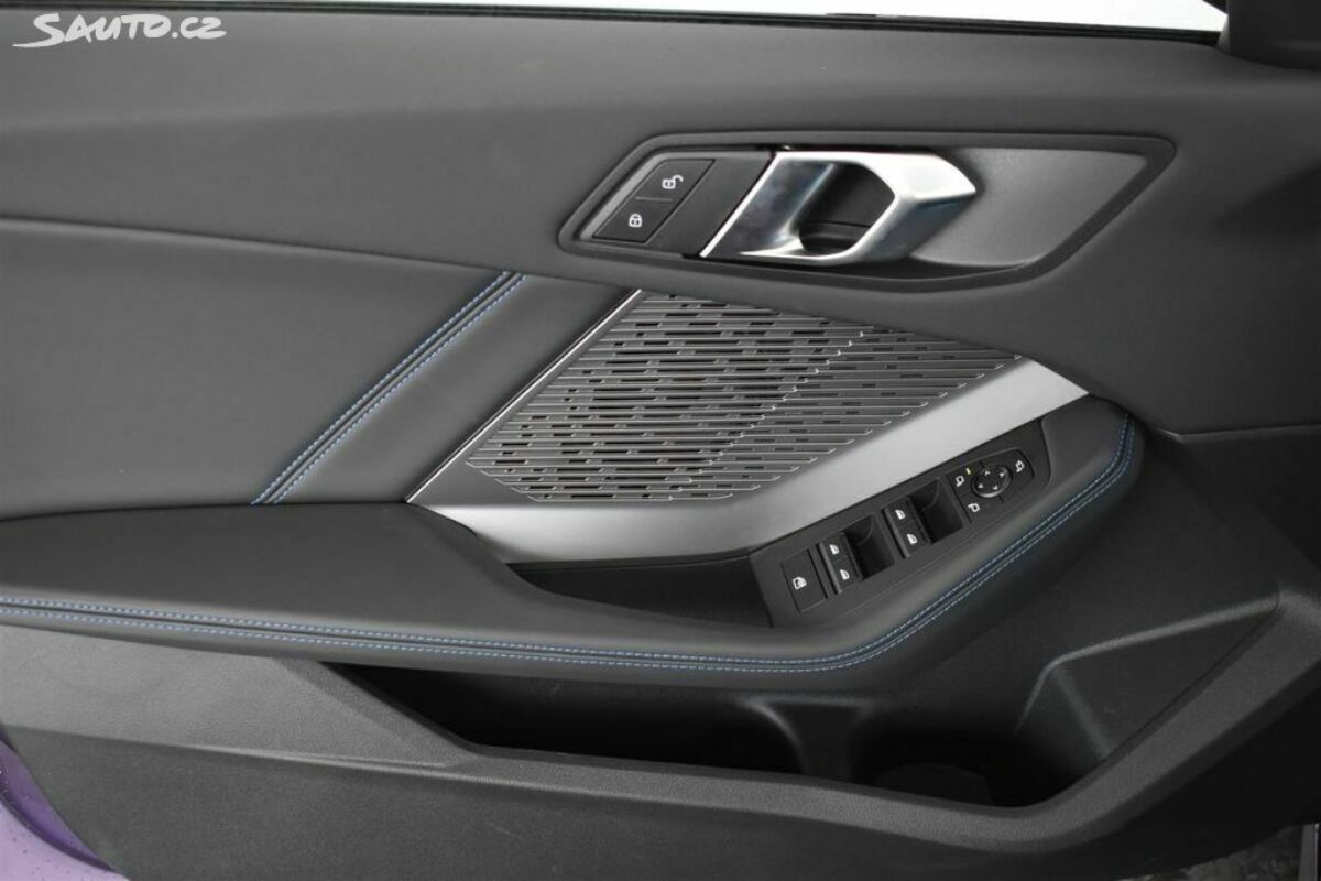 Fotografie vozu - klik pro zvětšení