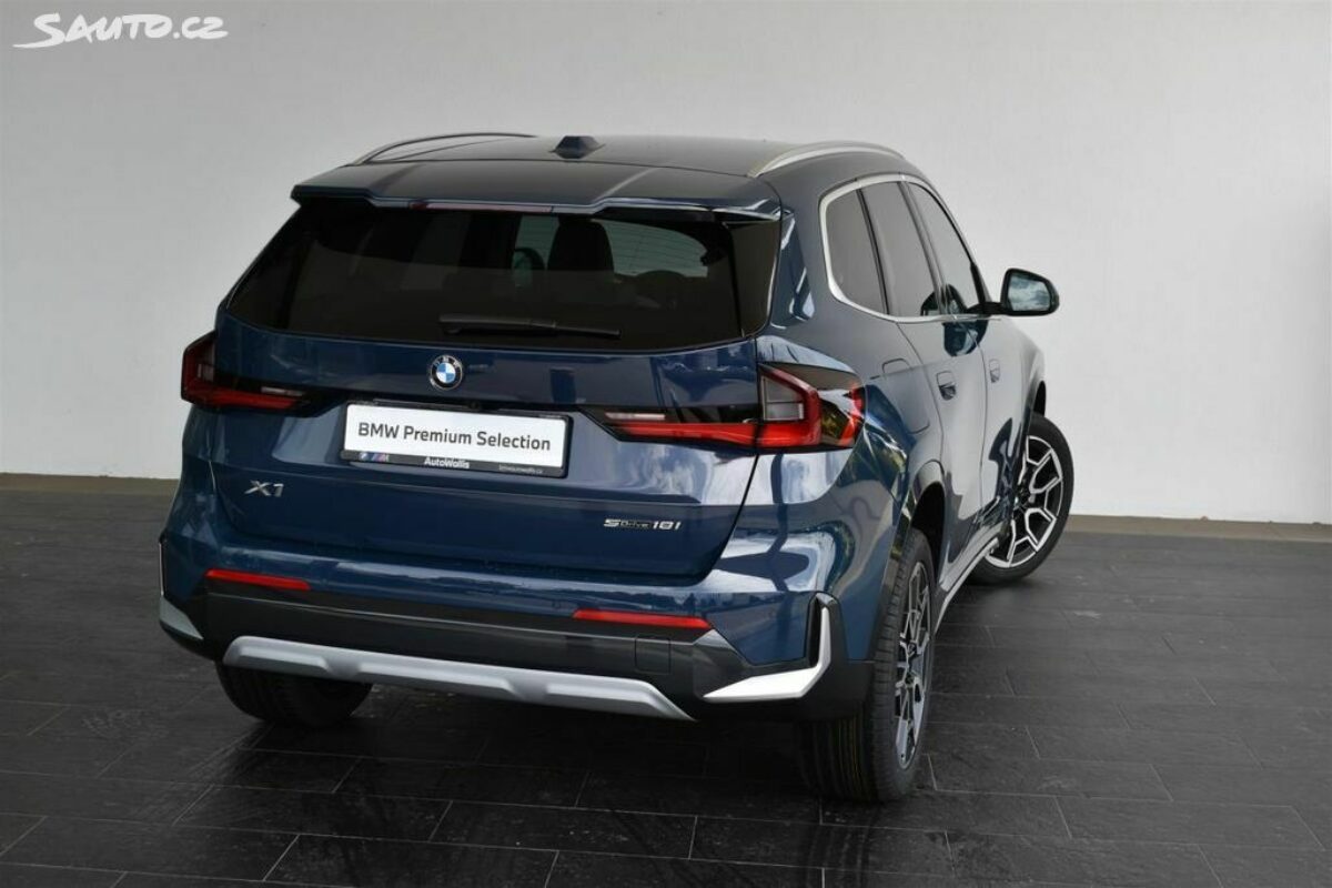 Fotografie vozu - klik pro zvětšení