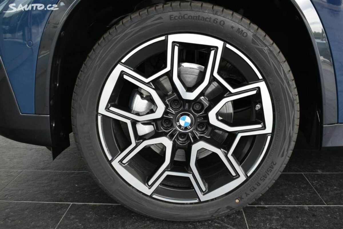 Fotografie vozu - klik pro zvětšení