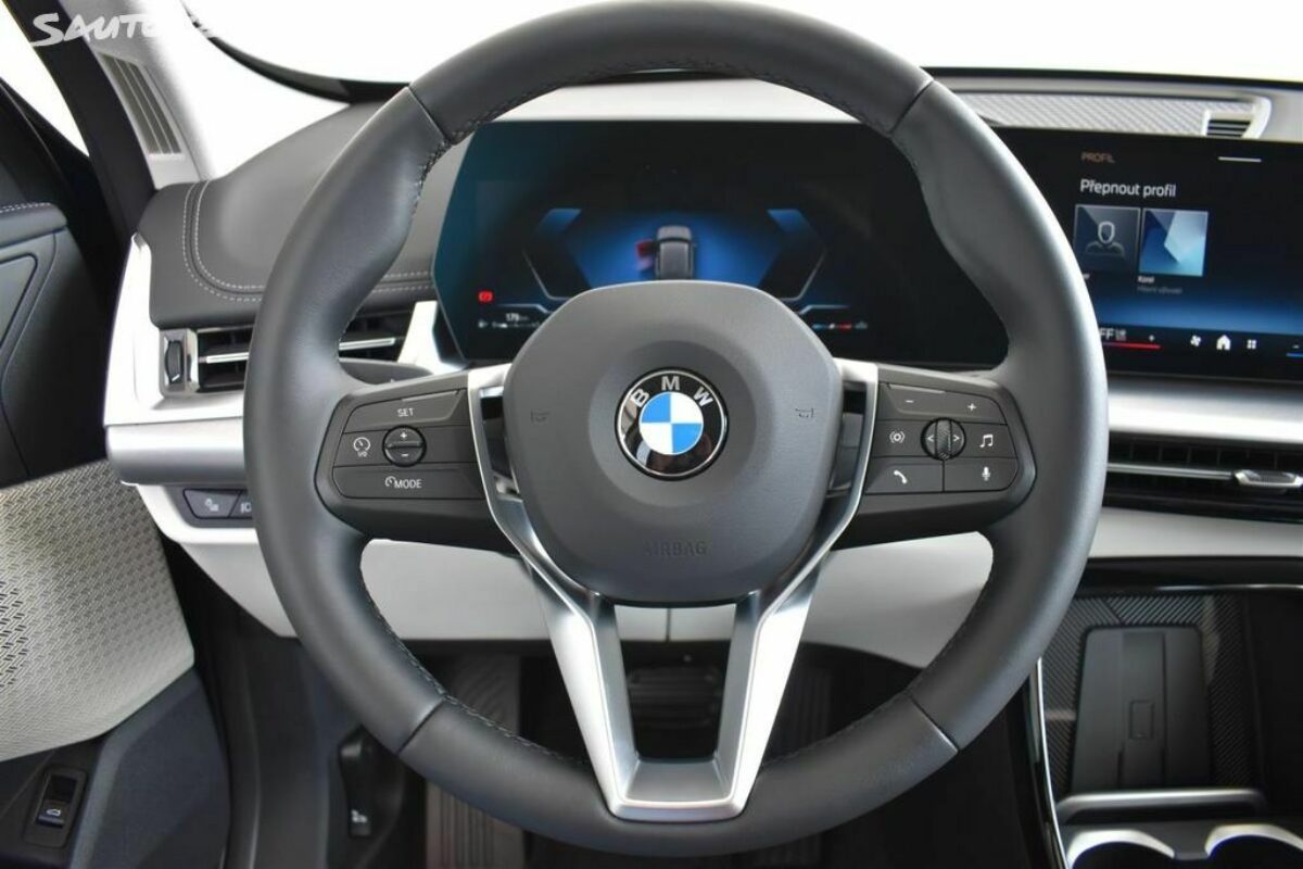 Fotografie vozu - klik pro zvětšení