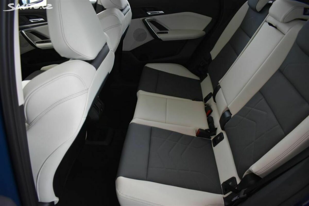 Fotografie vozu - klik pro zvětšení