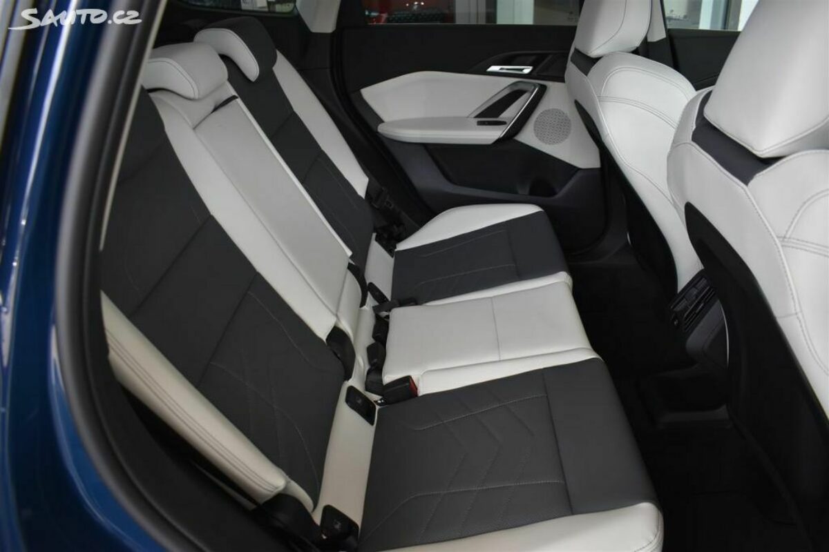 Fotografie vozu - klik pro zvětšení